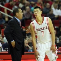 代教練桑普森(Sampsom)與林書豪( jeremy lin)